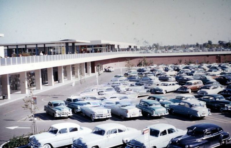 Northland Center (Northland Mall) - Northland Parking Lot (newer photo)